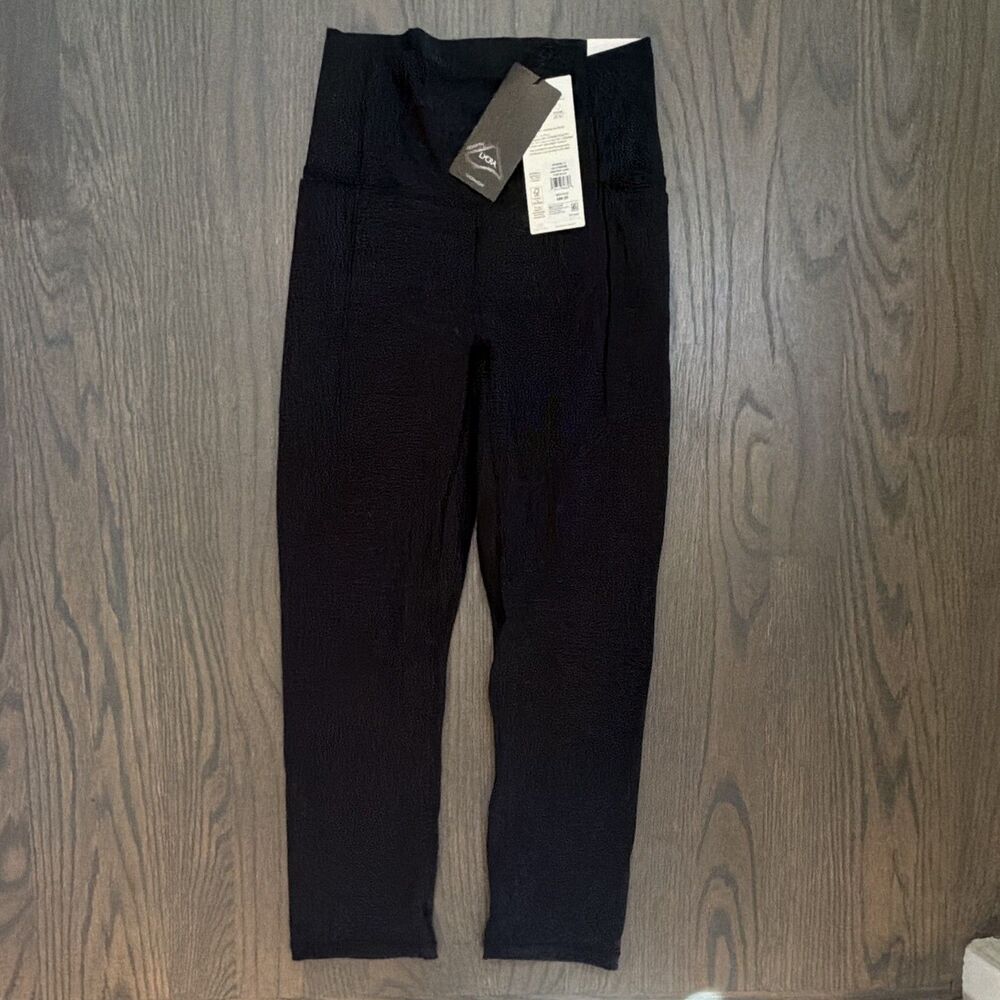CALIA Inspire High Rise Capri Leggings Black Pocket Yoga Crop Pants Womens S NWT